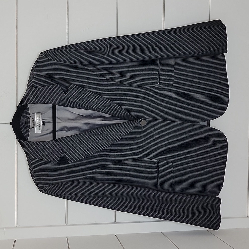 TAHARI size 18 black with white pinstripes blazer